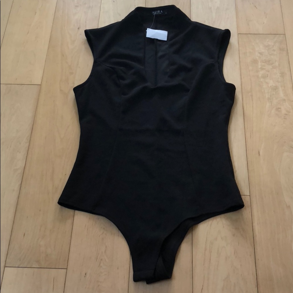 Black bodysuit M
